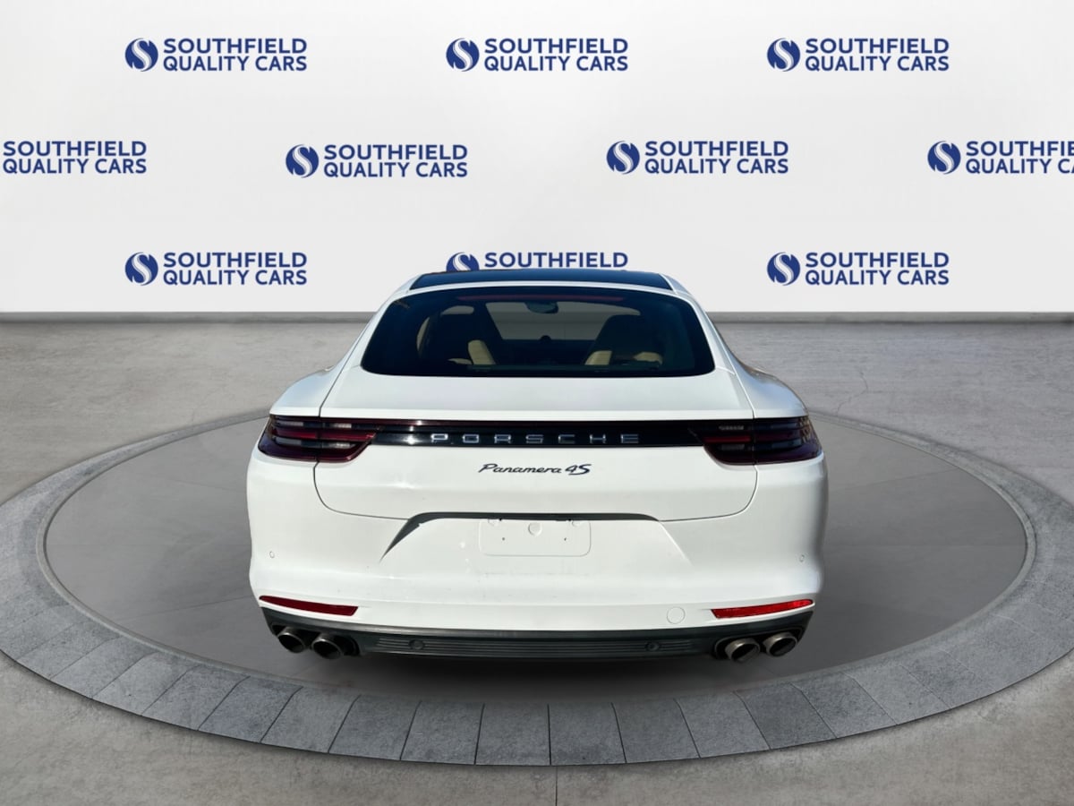 2019 Porsche Panamera 4S photo 4