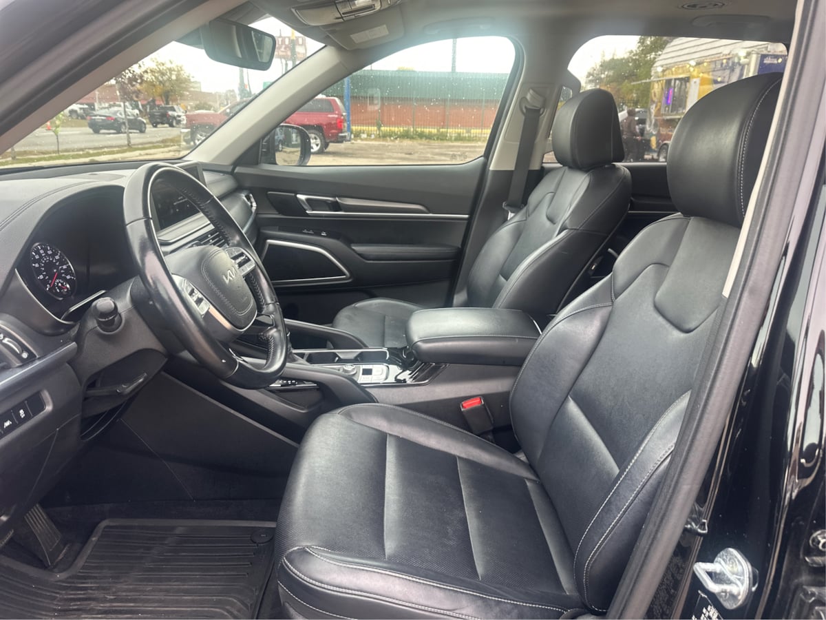 2022 Kia Telluride S photo 2