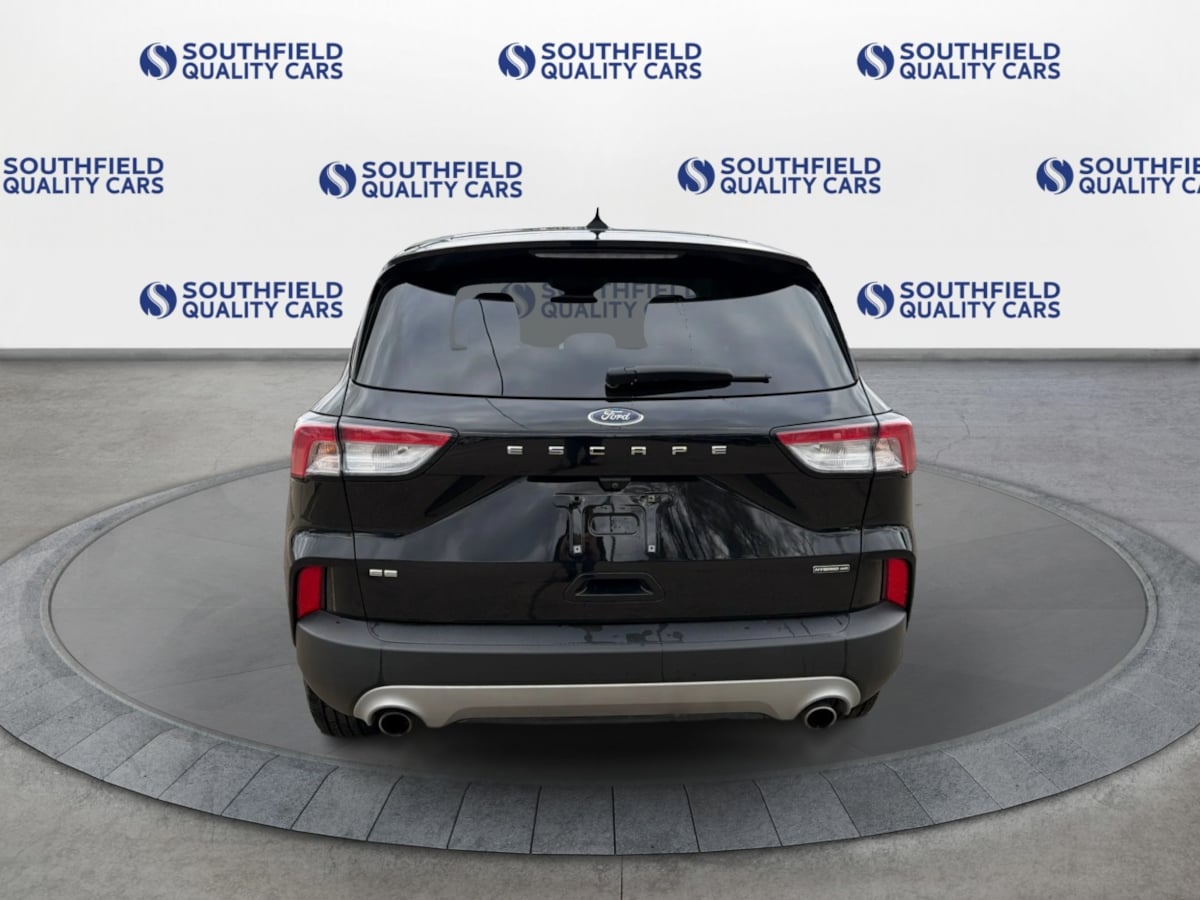 2021 Ford Escape SE Hybrid photo 3