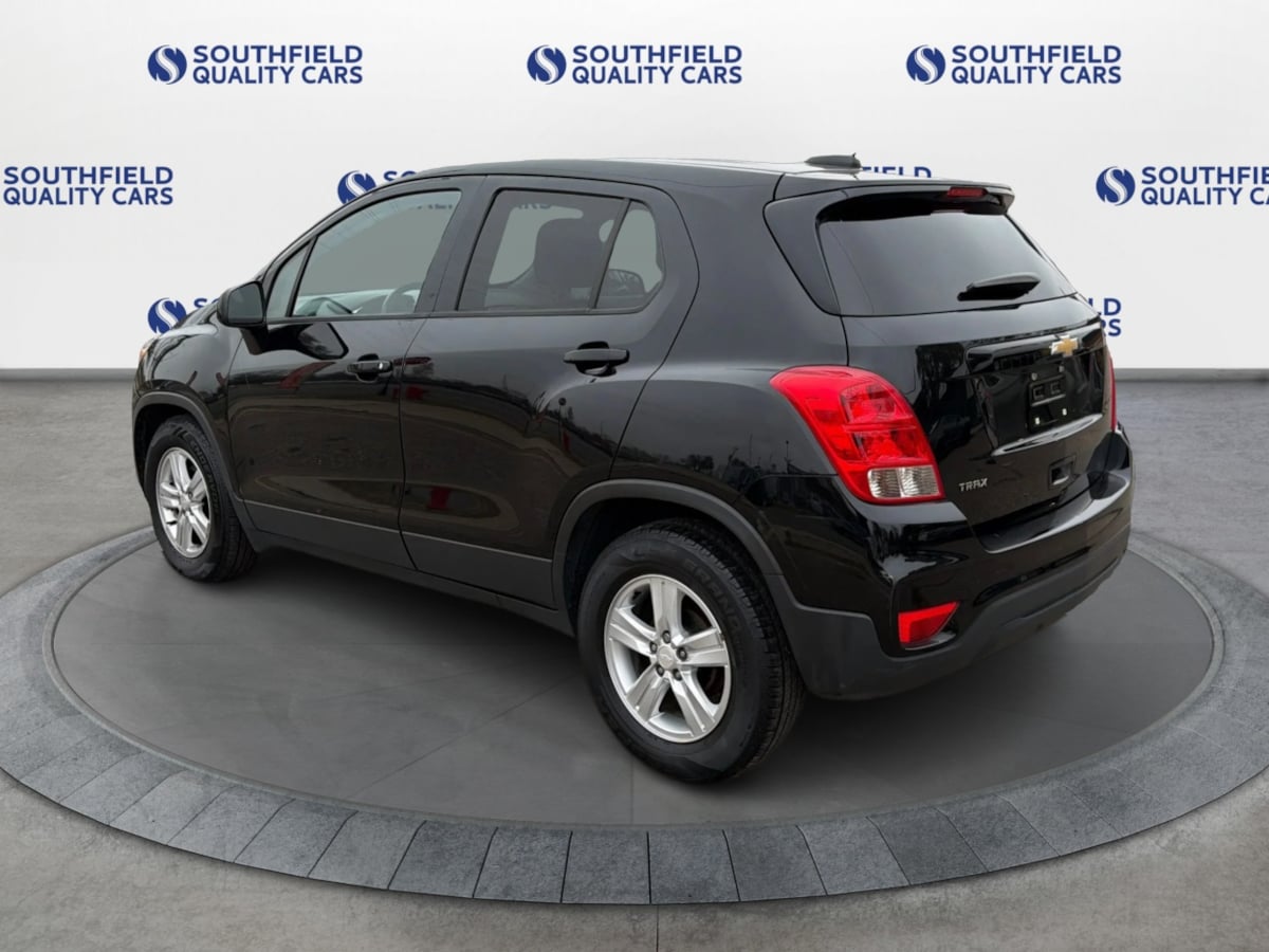 2020 Chevrolet Trax LS photo 4