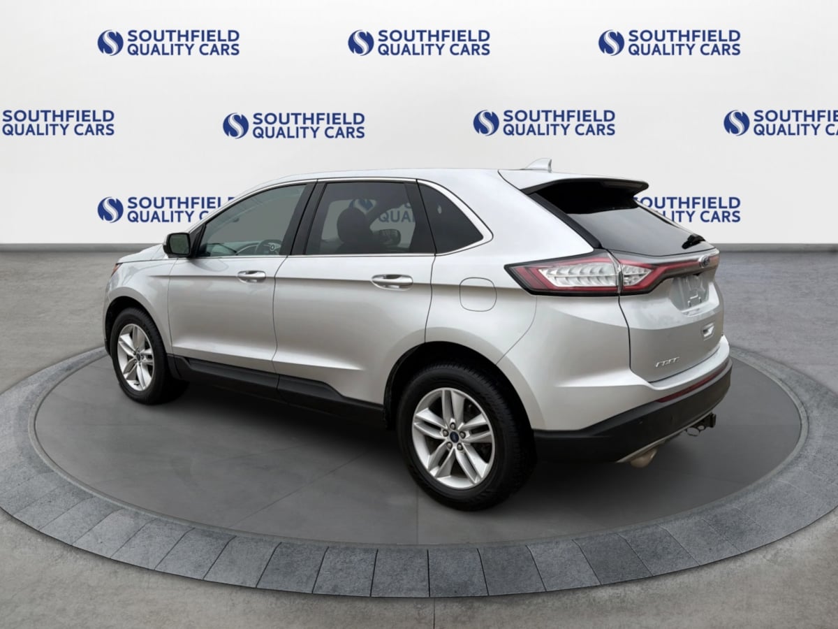 2018 Ford Edge SEL photo 4