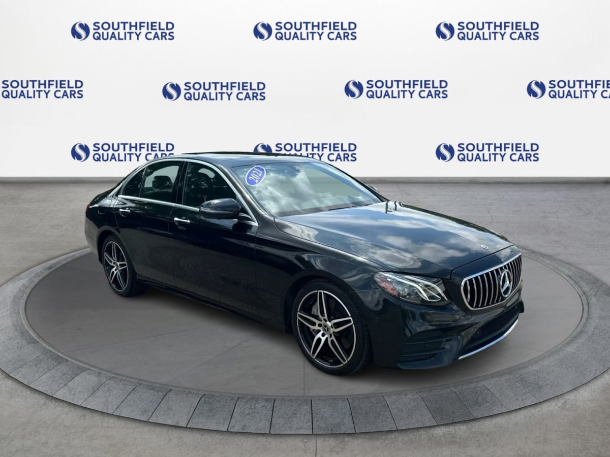 Mercedes-Benz e photo 2