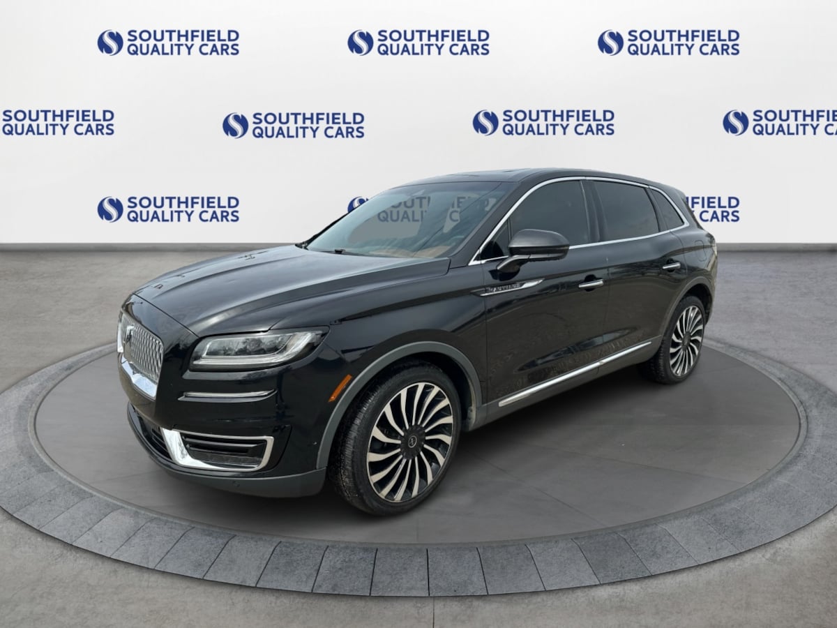 View vehicle photo 2