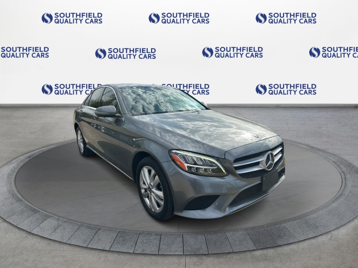 Mercedes-Benz C300 photo 2