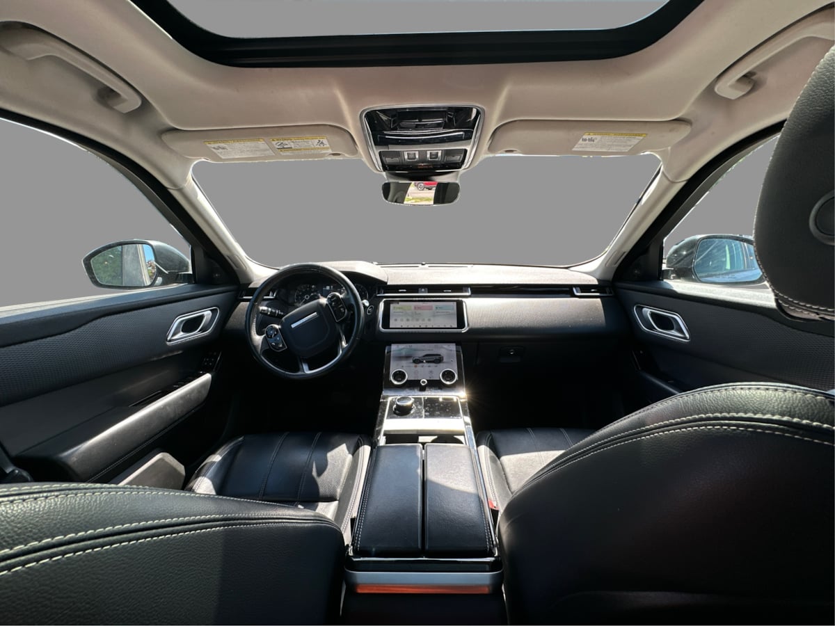 Photo 30 of this Land Rover Range Rover Velar