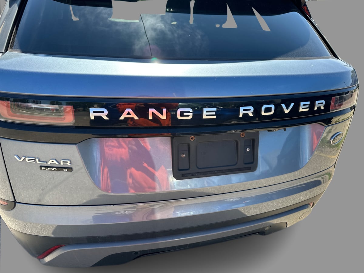 Photo 41 of this Land Rover Range Rover Velar