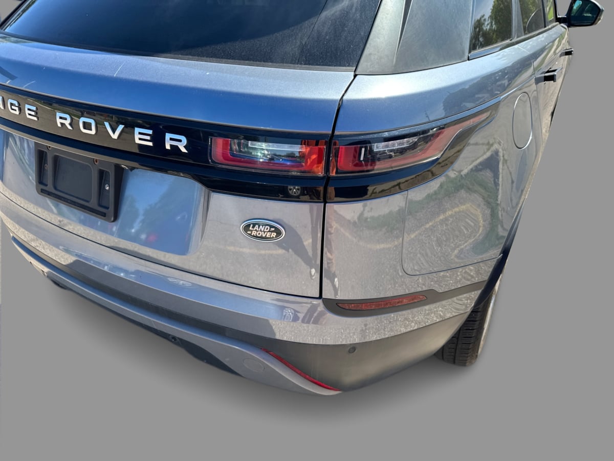 Photo 40 of this Land Rover Range Rover Velar