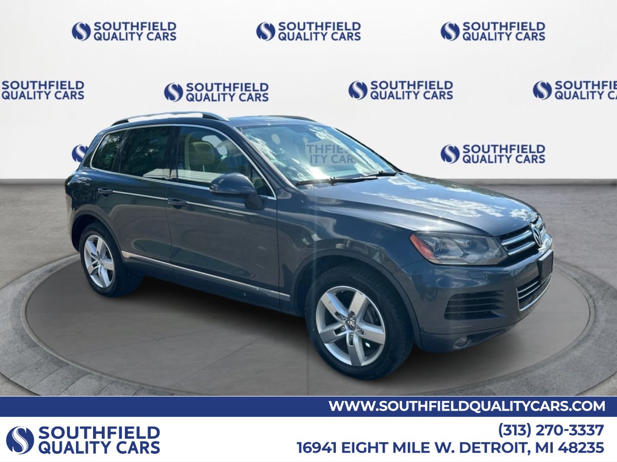 2013 Volkswagen Touareg Sport VR6's photo