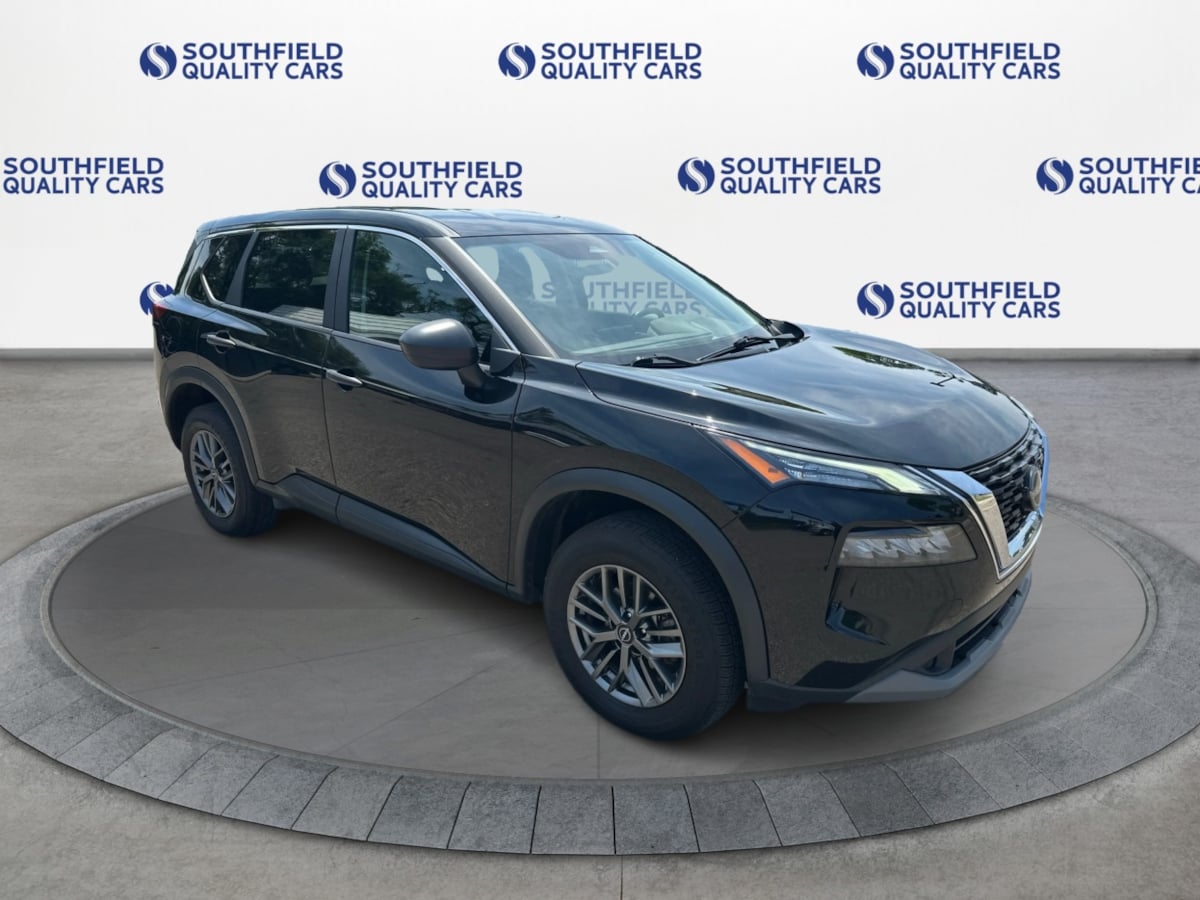 Nissan Rogue photo 2