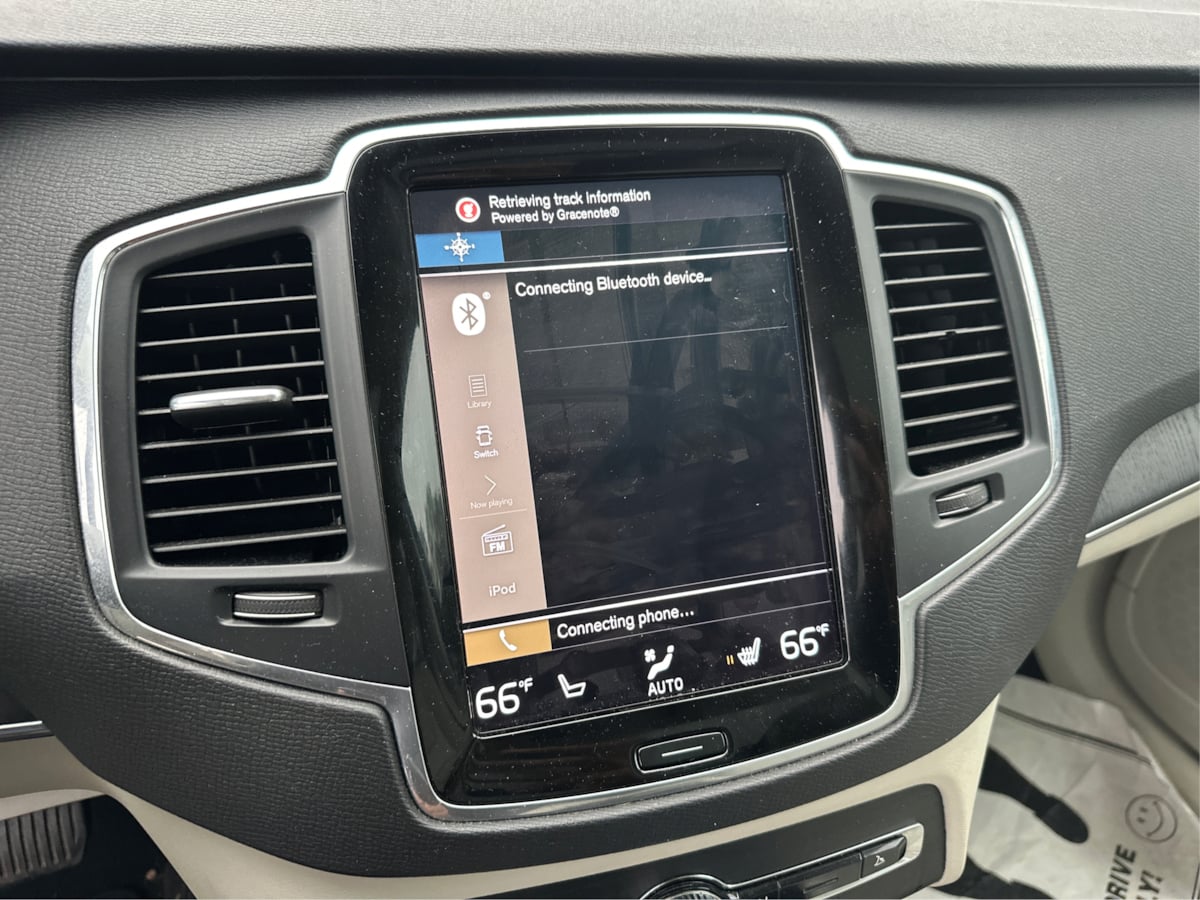 Volvo XC90 photo 19