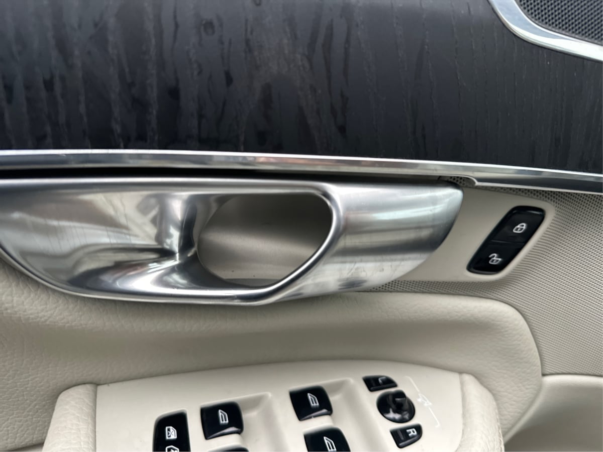 Volvo XC90 photo 13