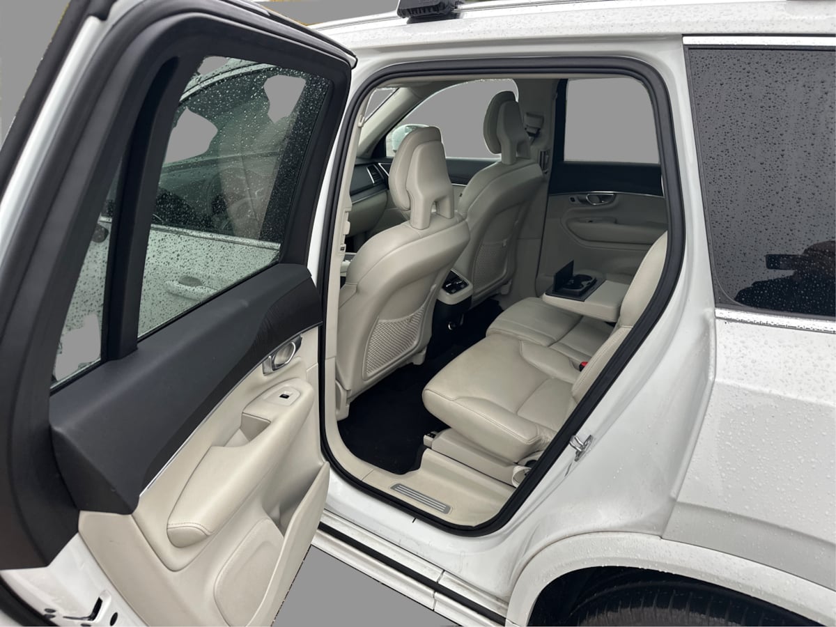 Volvo XC90 photo 38