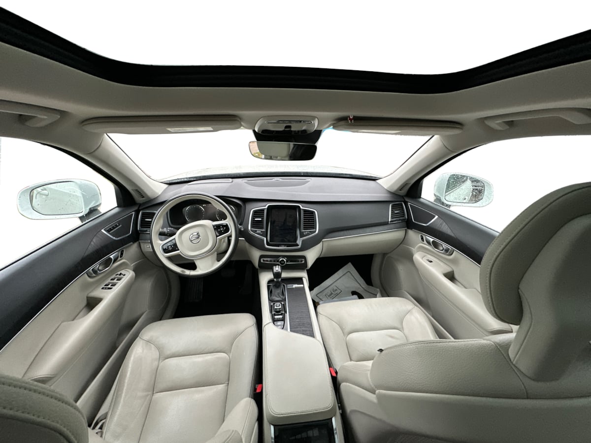 Volvo XC90 photo 44