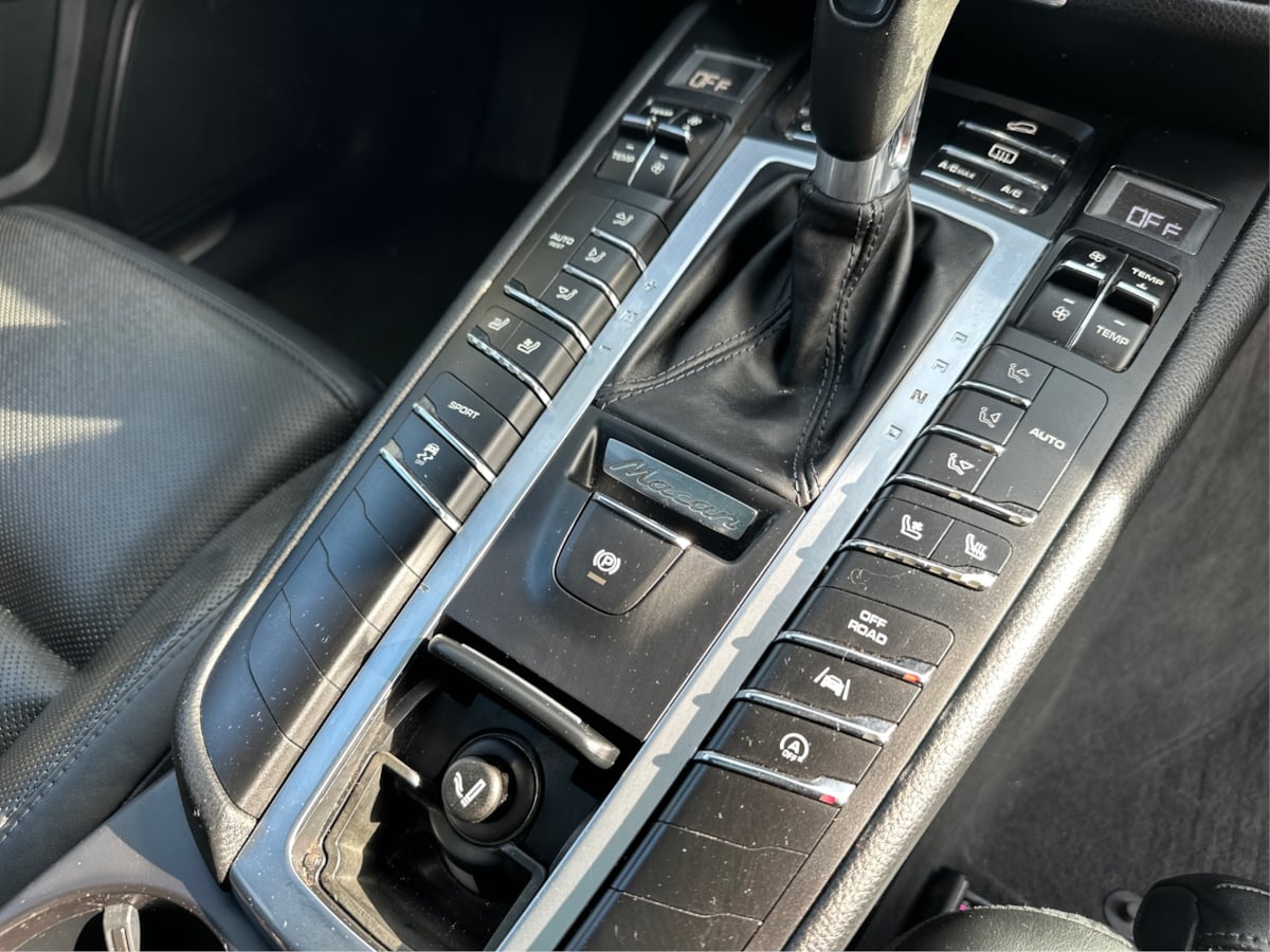Porsche Macan photo 15
