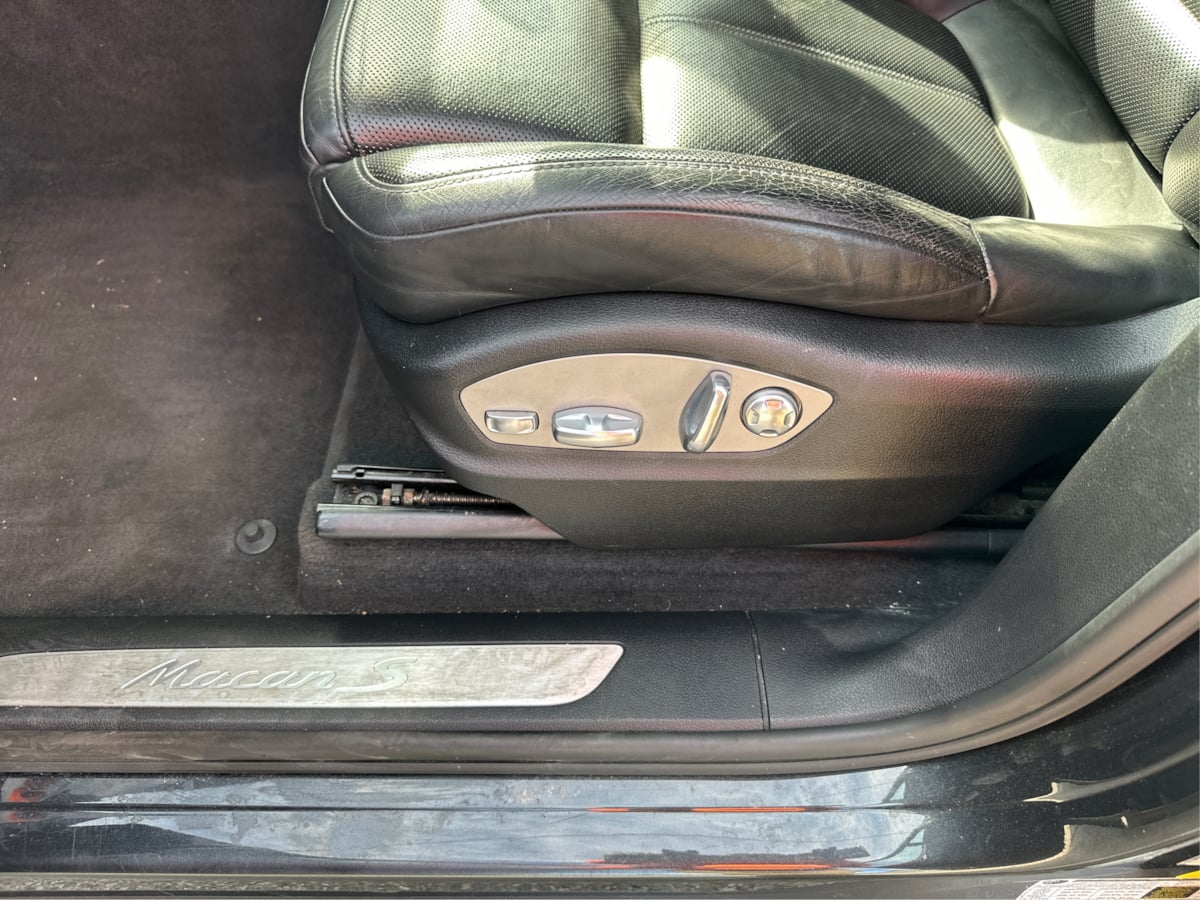 Porsche Macan photo 12