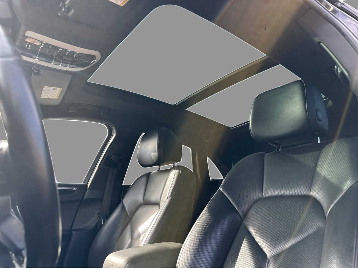 Porsche Macan photo 26
