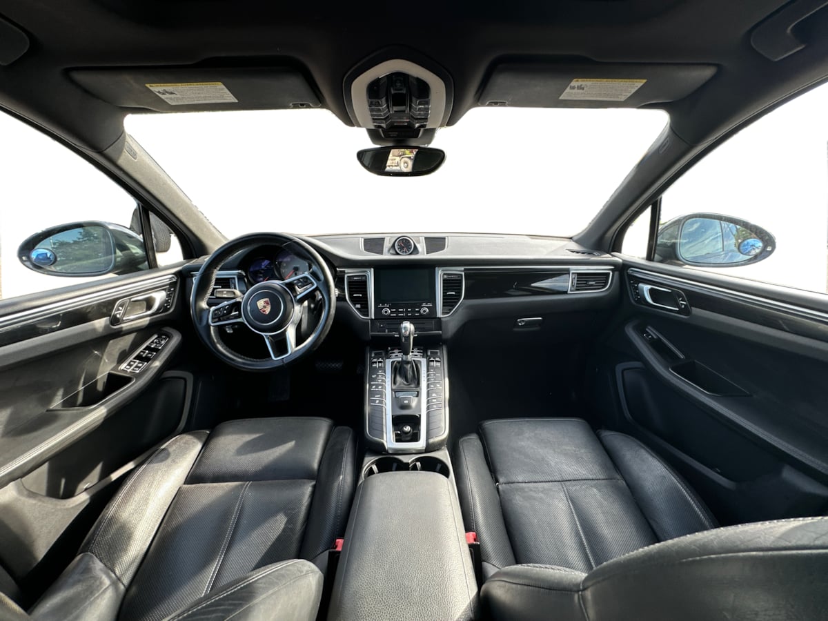 Porsche Macan photo 41