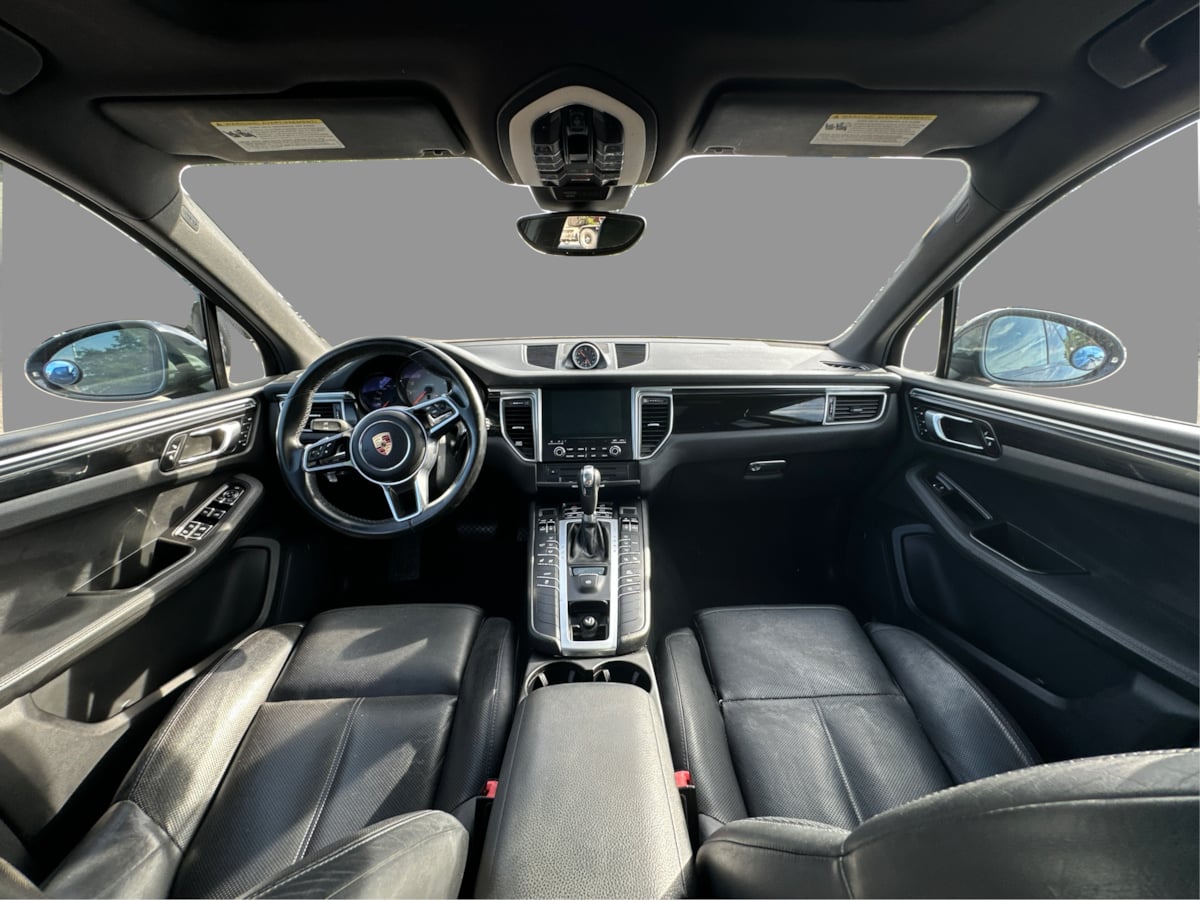 Porsche Macan photo 40