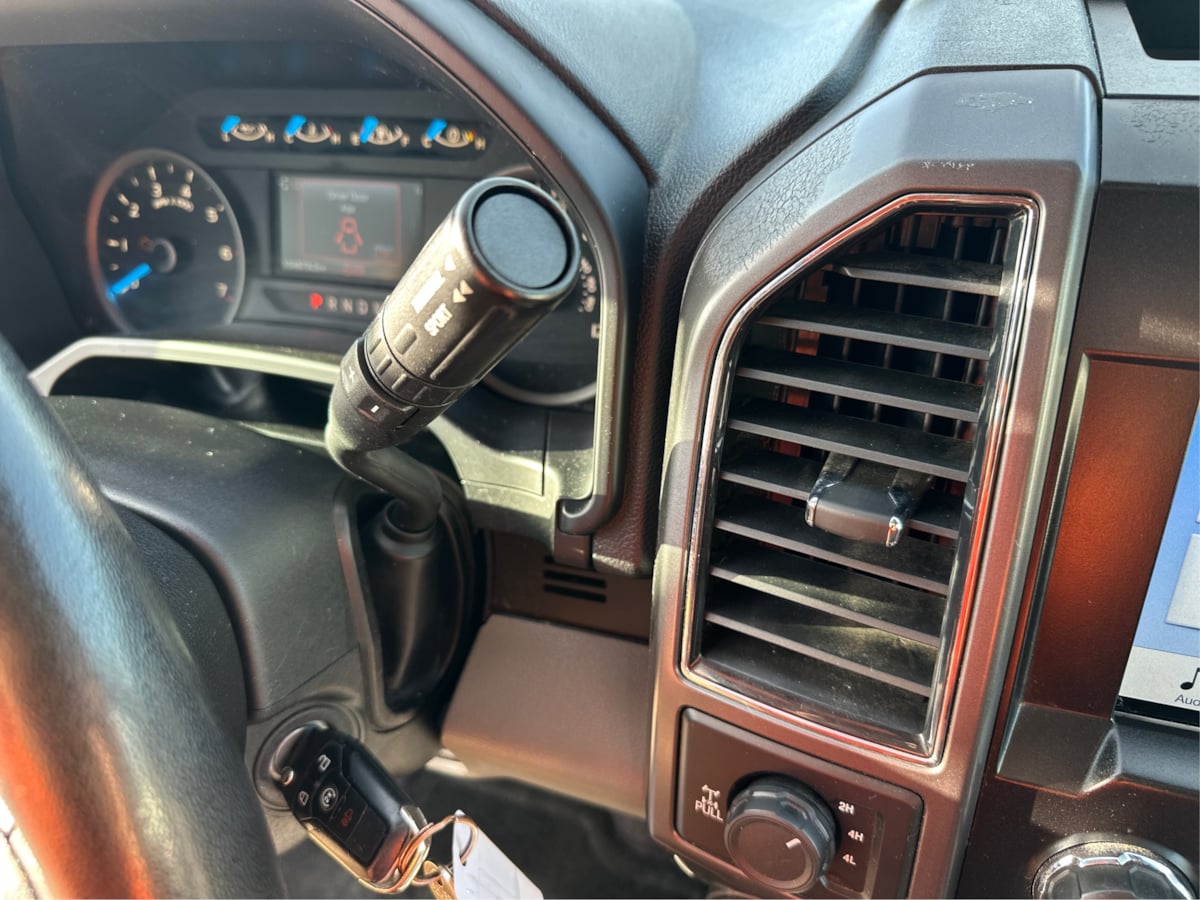 Ford F-150 photo 18