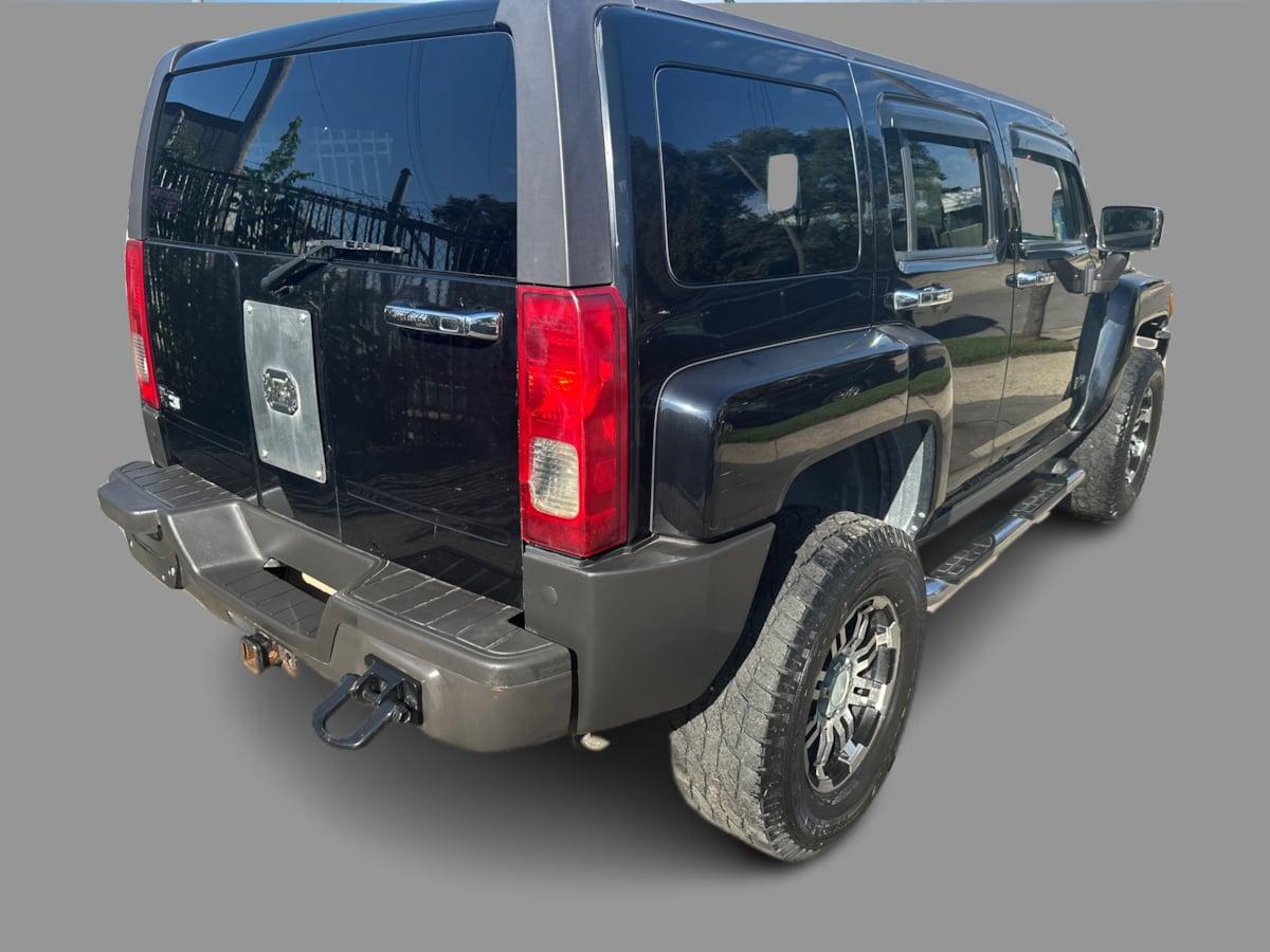 Photo 24 of this HUMMER H3