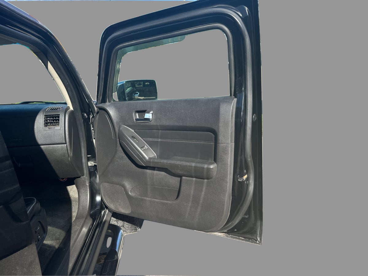Photo 36 of this HUMMER H3
