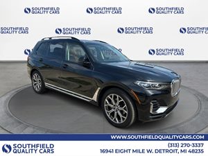 View 2021 BMW X7 
