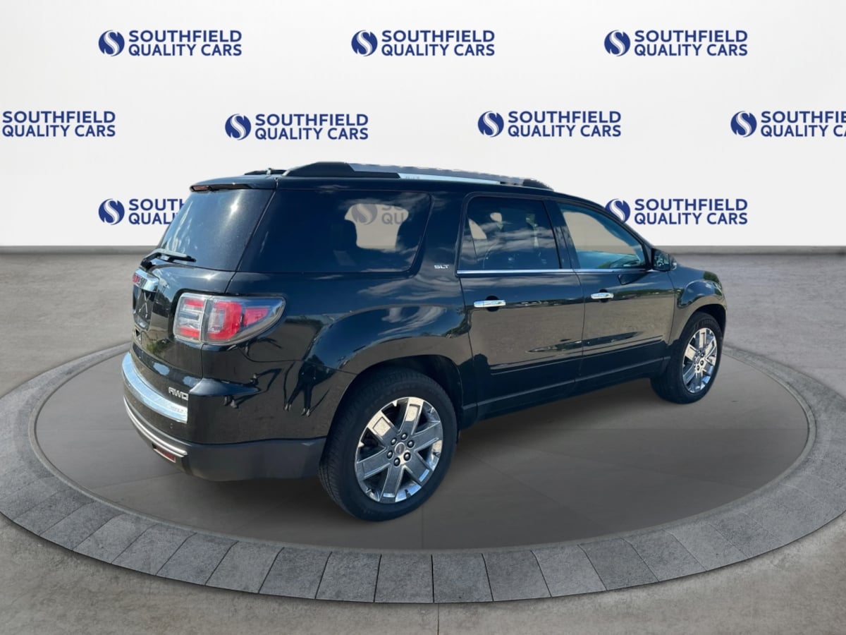 GMC Acadia photo 8