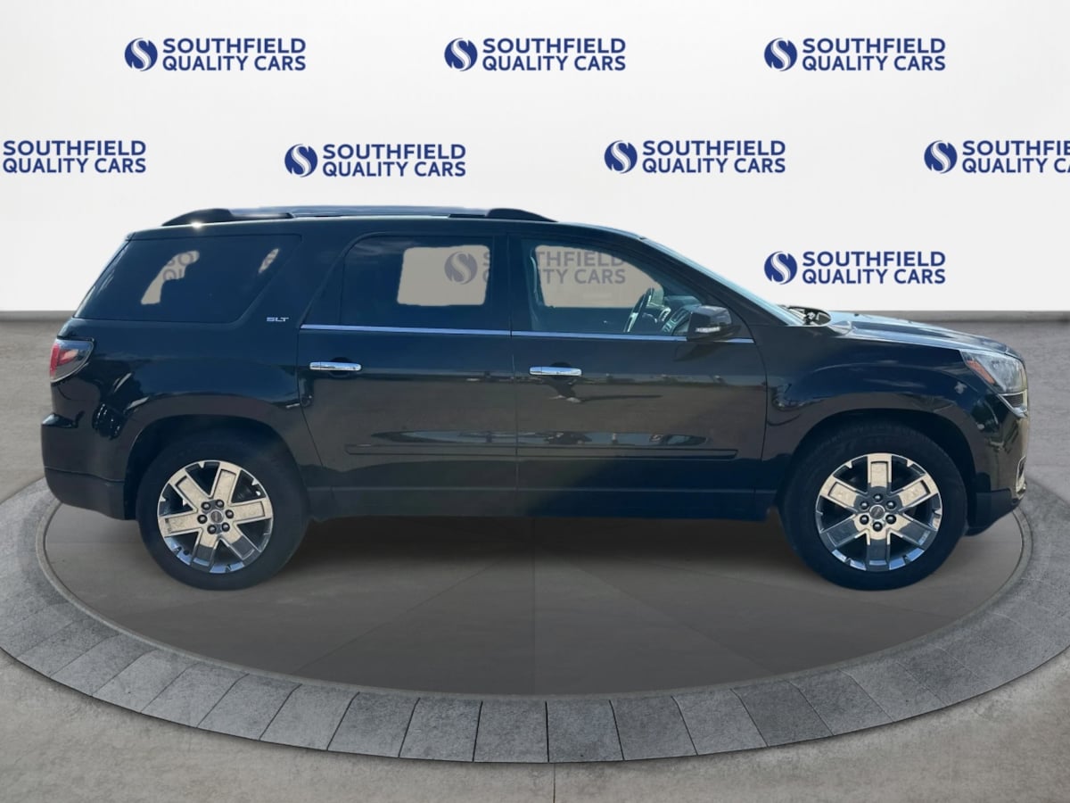 GMC Acadia photo 9