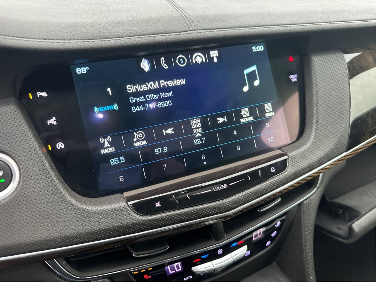 Cadillac CT6 photo 29