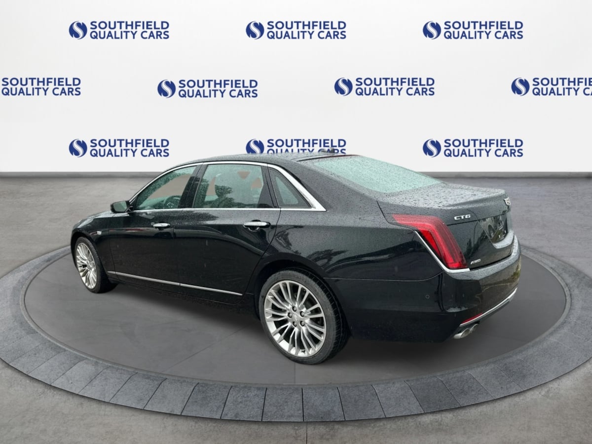 Cadillac CT6 photo 5