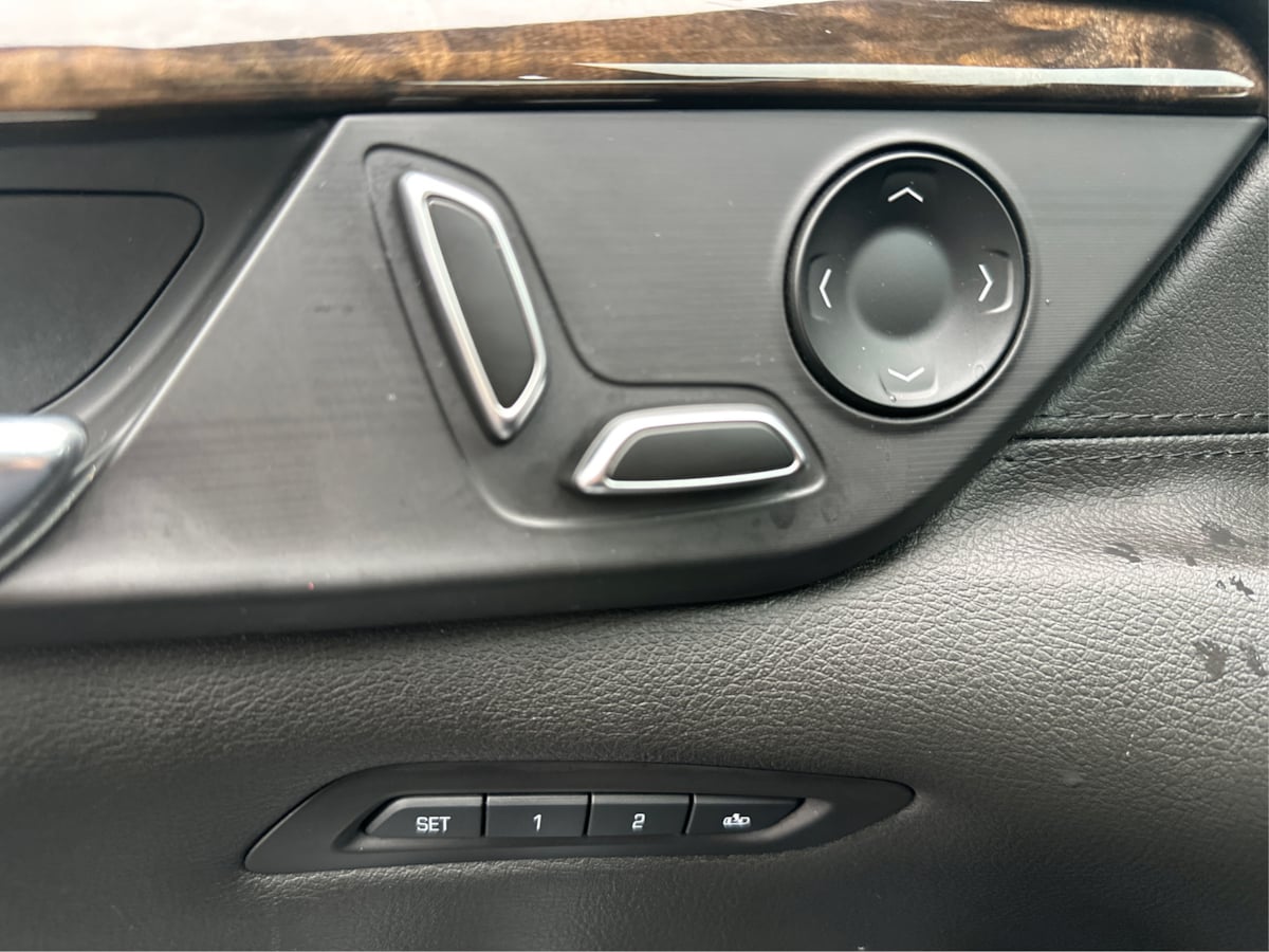 Cadillac CT6 photo 16