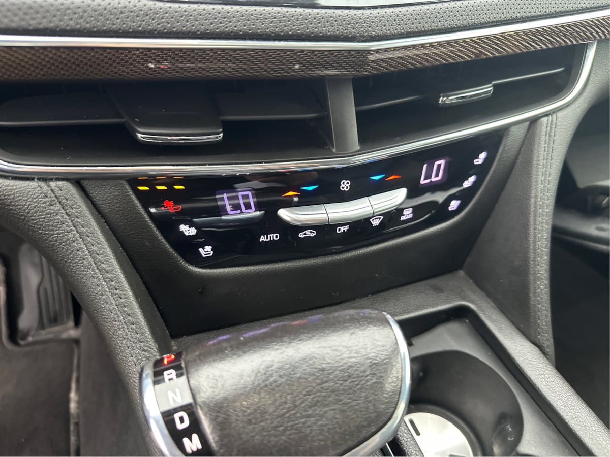 Cadillac CT6 photo 23