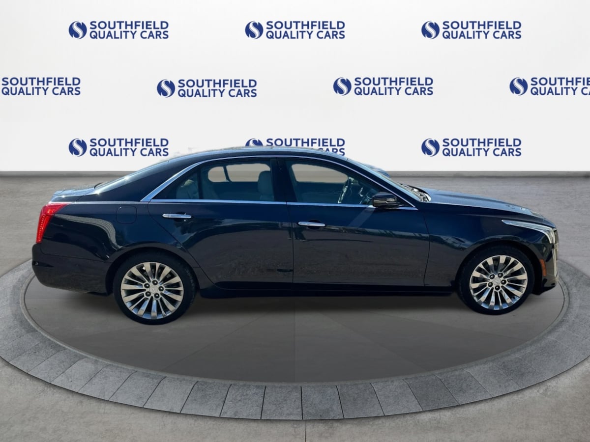 Cadillac CTS photo 9