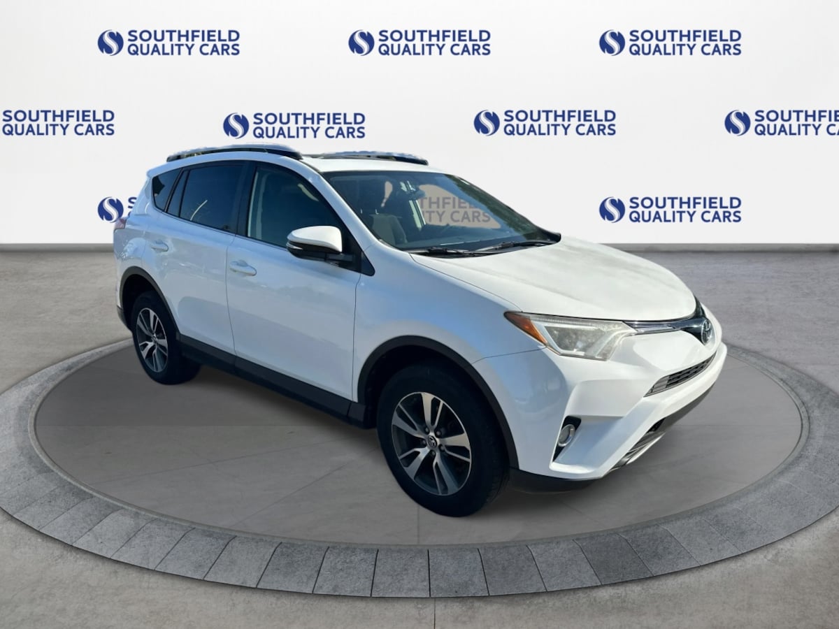 Toyota RAV4 photo 2