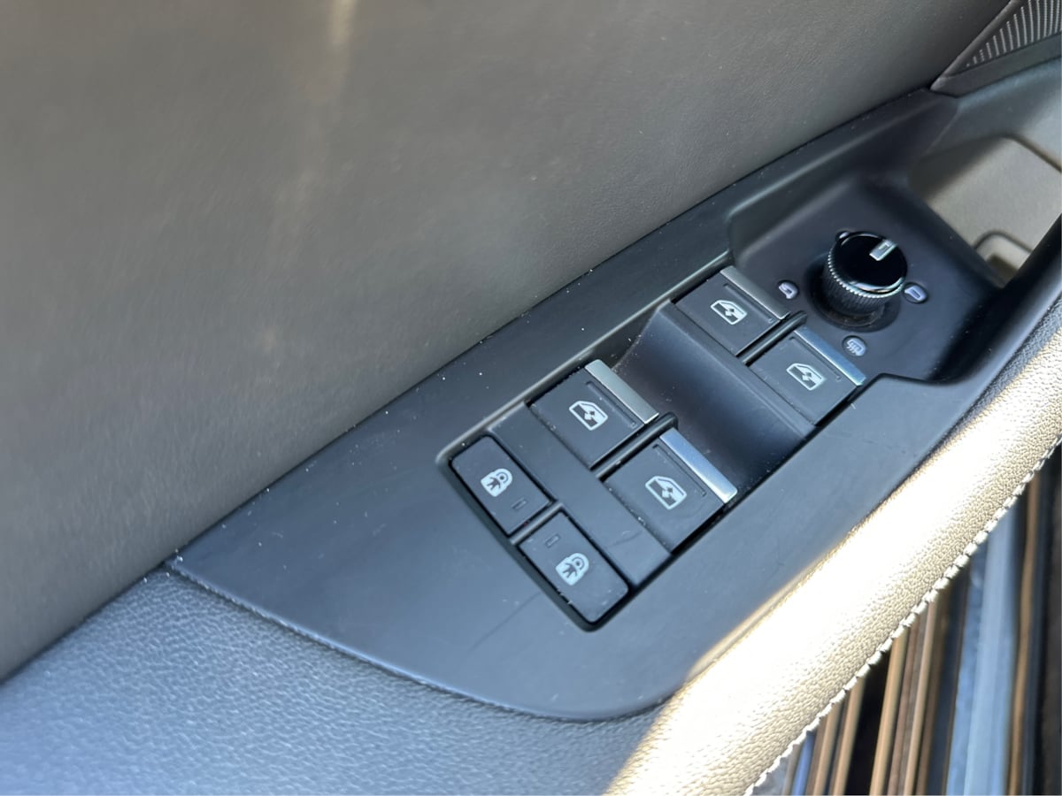 Audi A6 photo 12