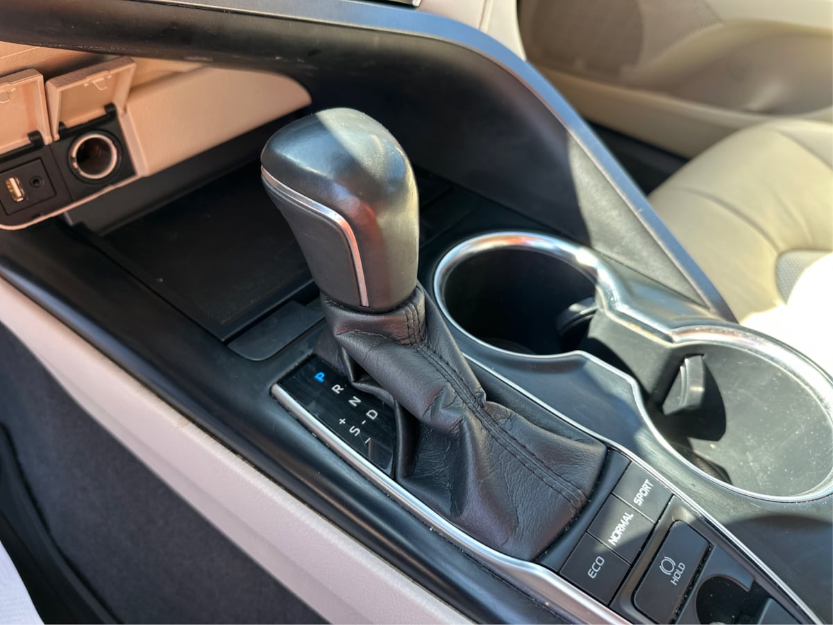 Toyota Camry photo 20