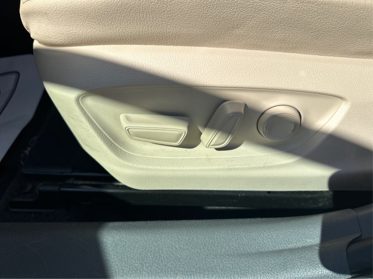 Toyota Camry photo 23