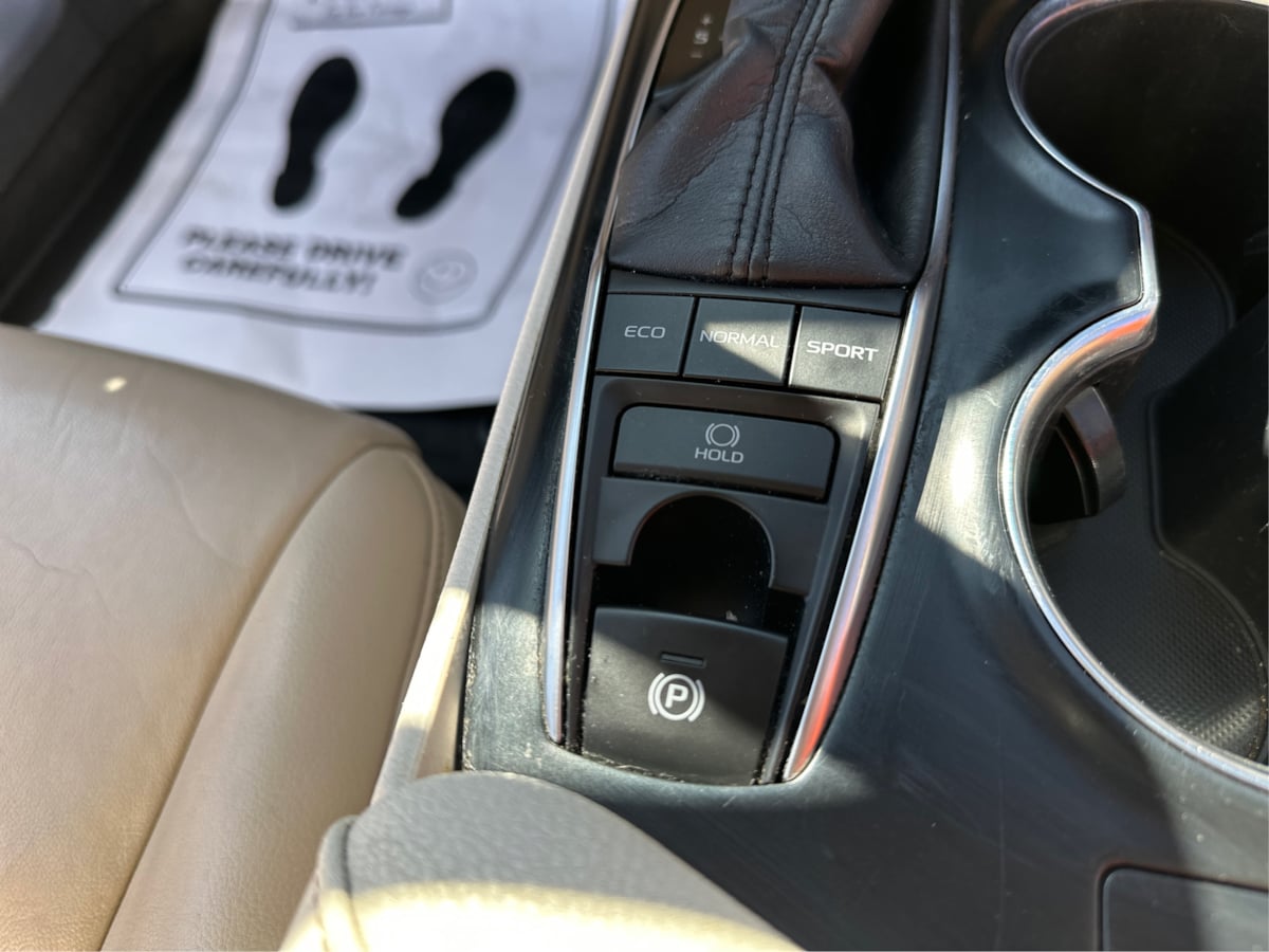 Toyota Camry photo 15
