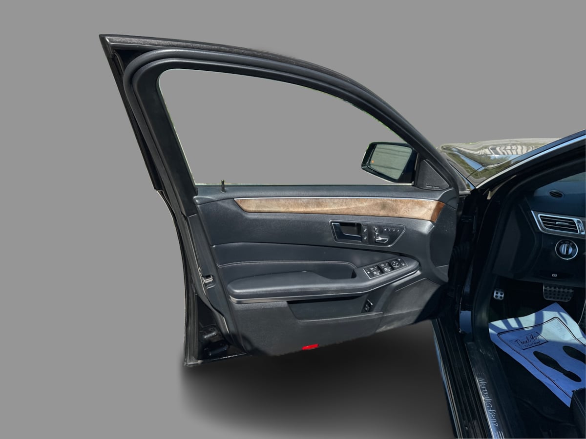Mercedes-Benz e photo 41