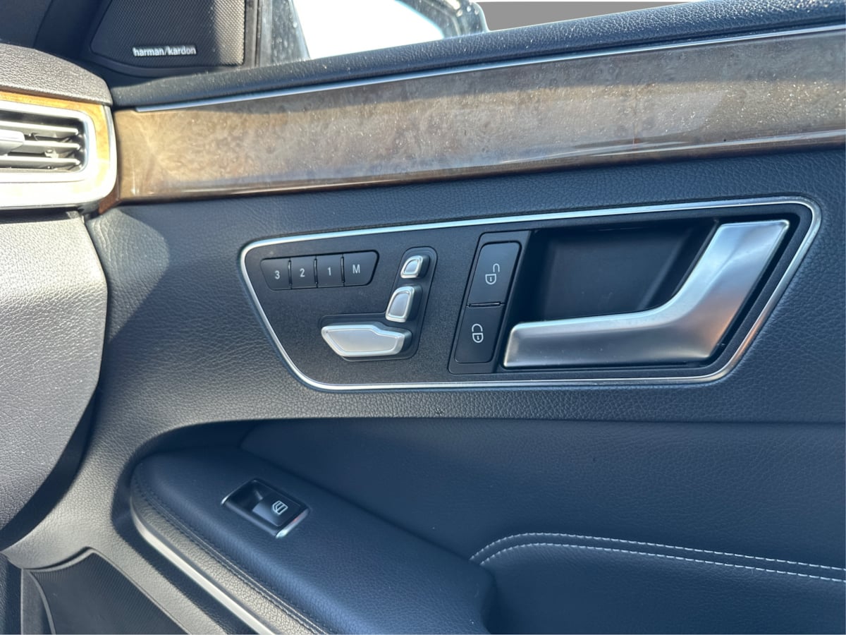 Mercedes-Benz e photo 32