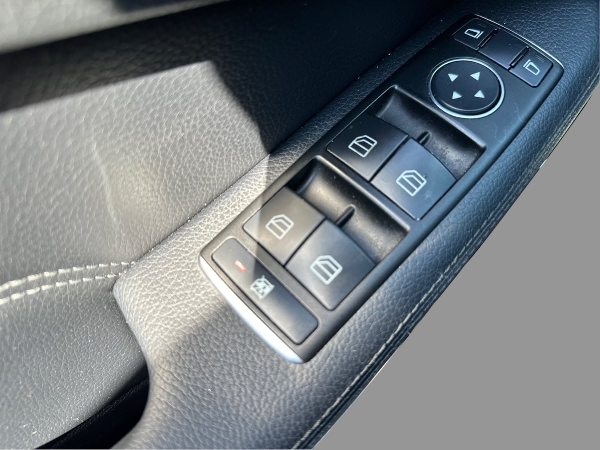 Mercedes-Benz e photo 33