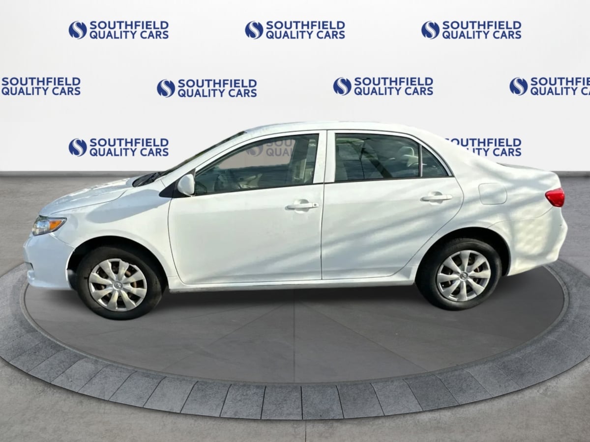 Photo 3 of this Toyota Corolla