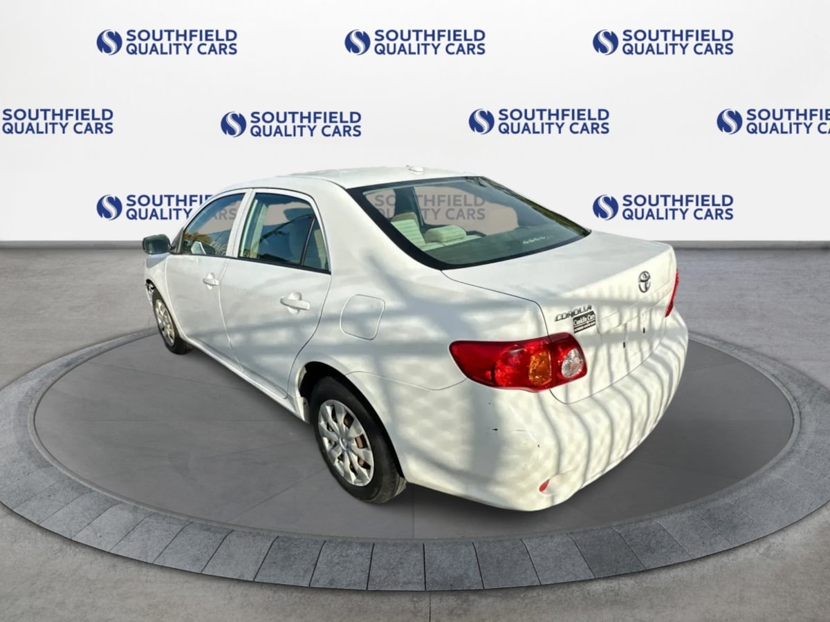 Photo 4 of this Toyota Corolla