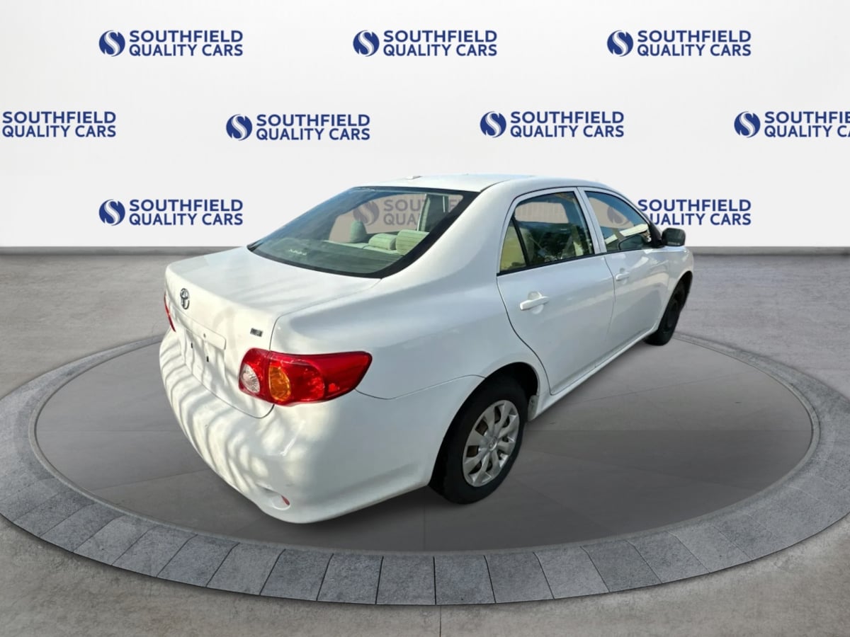 Photo 7 of this Toyota Corolla