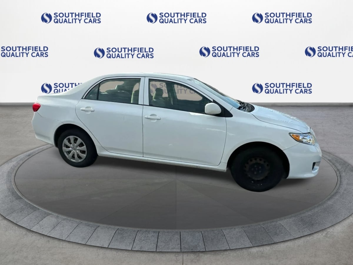 Photo 8 of this Toyota Corolla