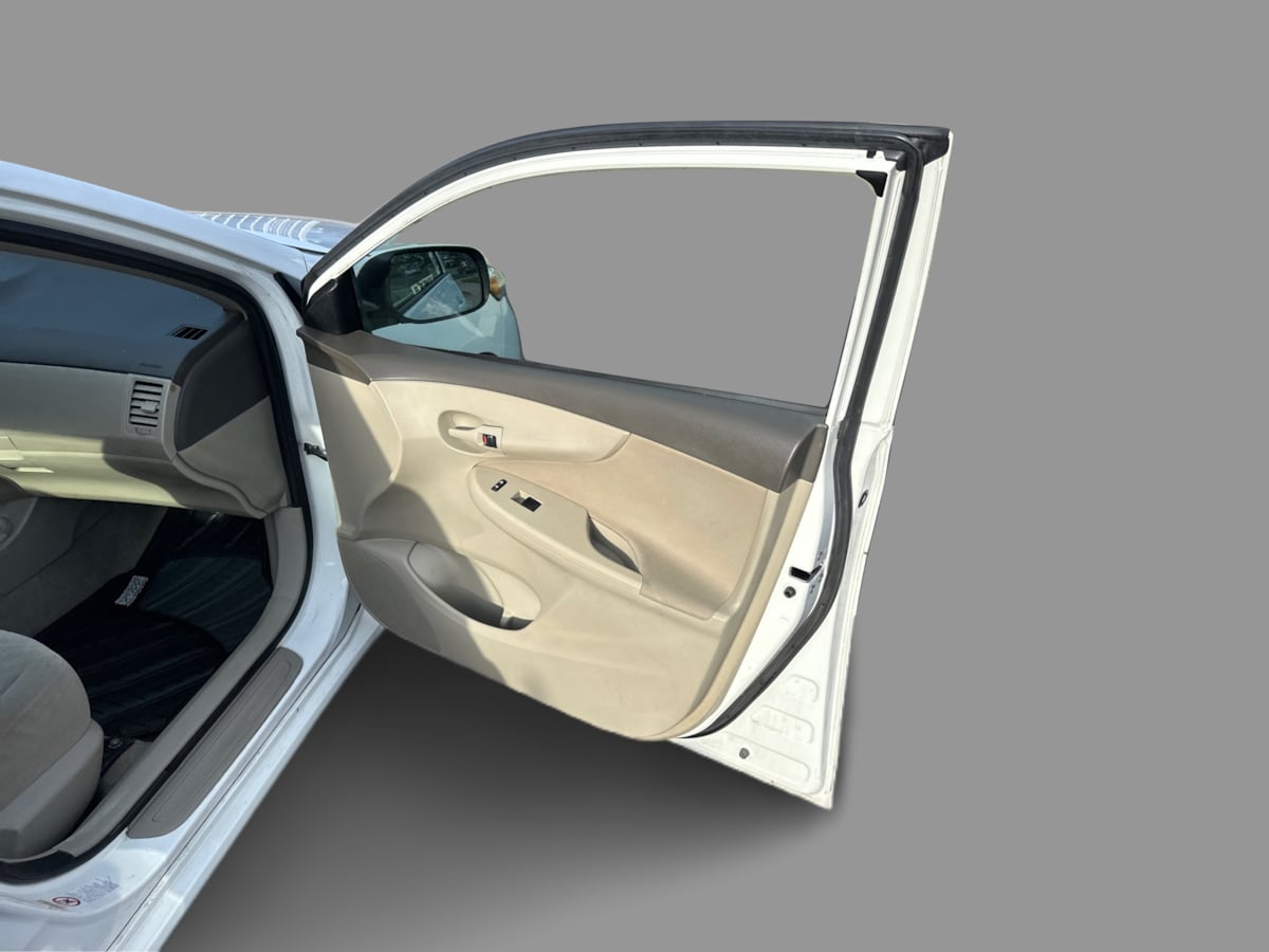 Photo 31 of this Toyota Corolla