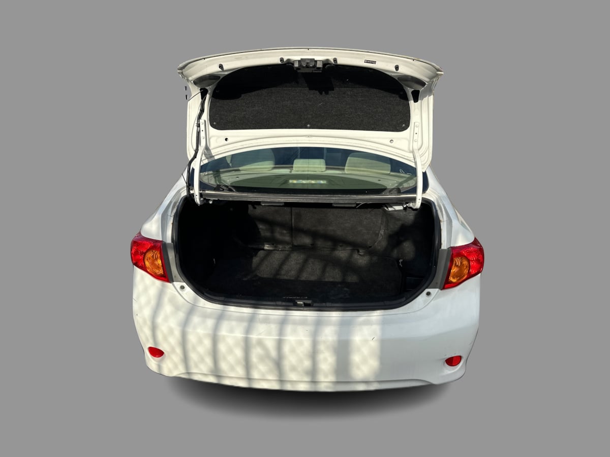 Photo 23 of this Toyota Corolla