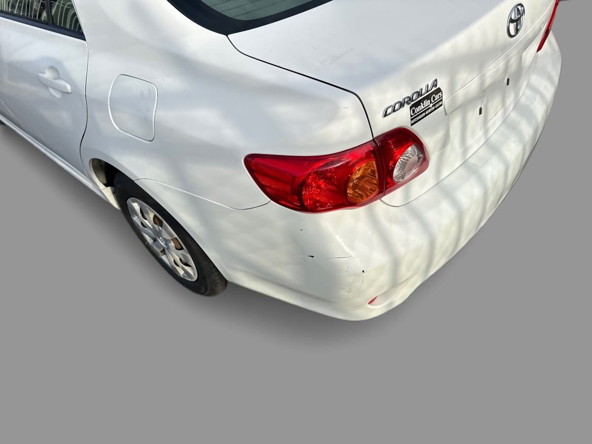 Photo 36 of this Toyota Corolla