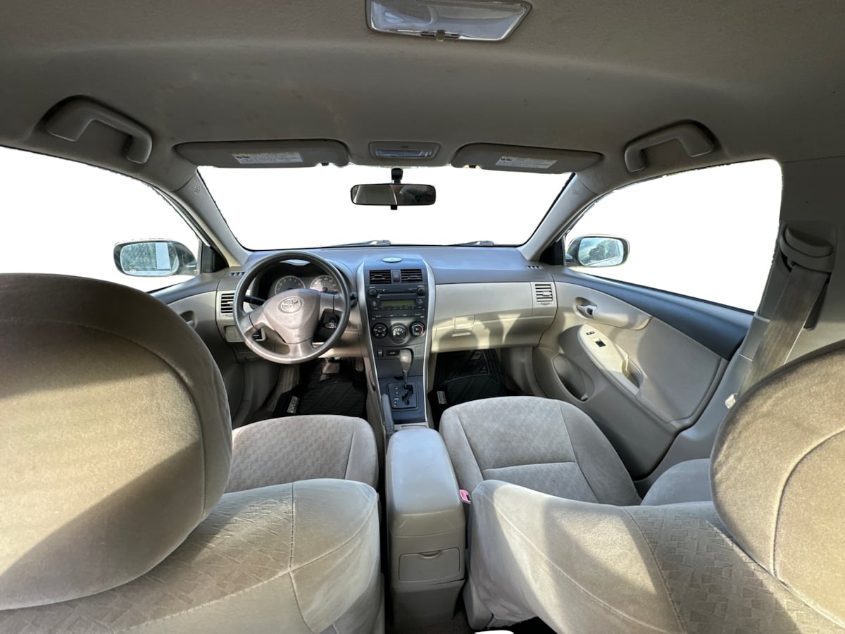 Photo 28 of this Toyota Corolla