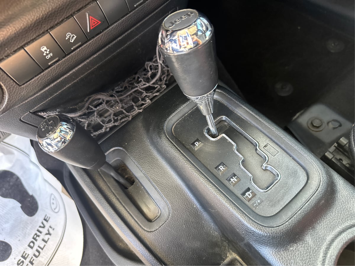 Jeep Wrangler photo 19